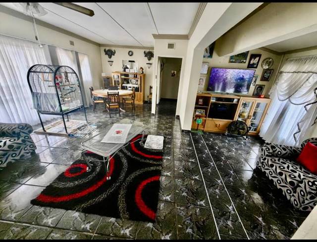 3 BEDROOM HOUSE FOR SALE IN VANDERBIJLPARK SE 1